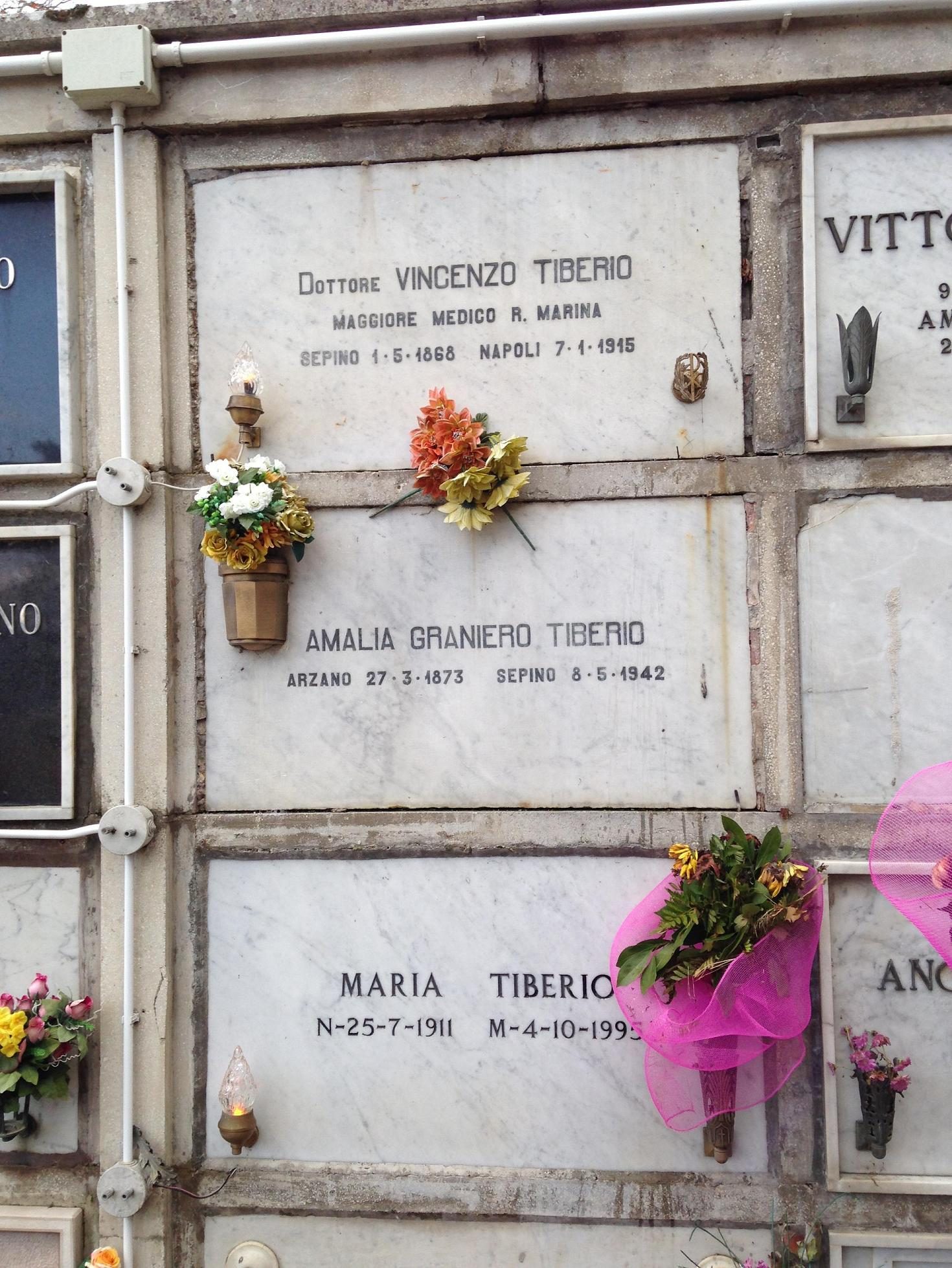 Foto himetop (tomba famiglia 2).jpg